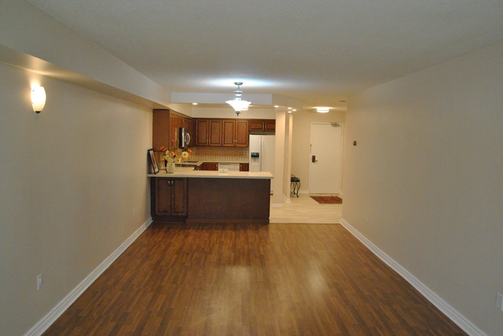 45 Carlton Street - Photo 3