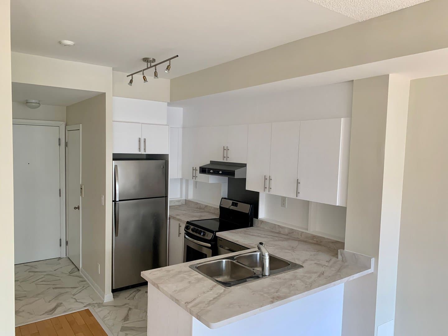18 Beverley Street - Photo 4