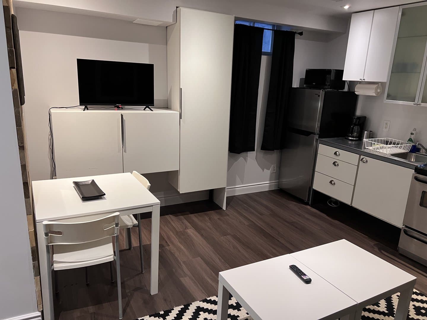 239 Pickering Street - Photo 2