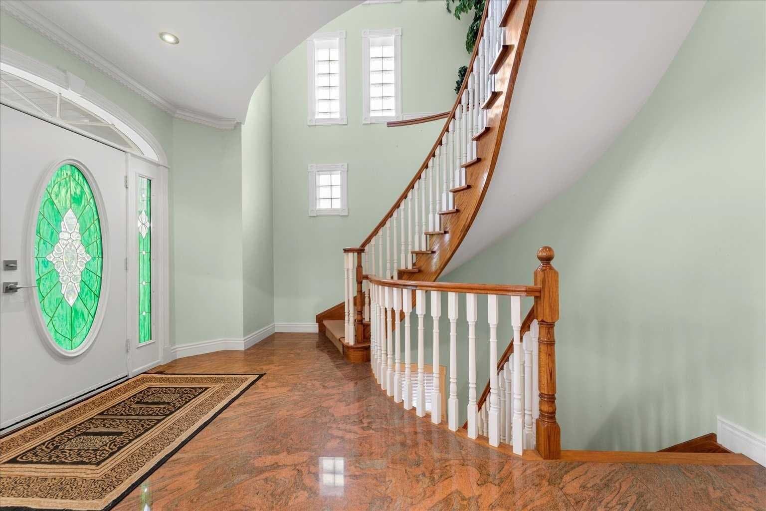 1081 Glencairn Avenue - Photo 2