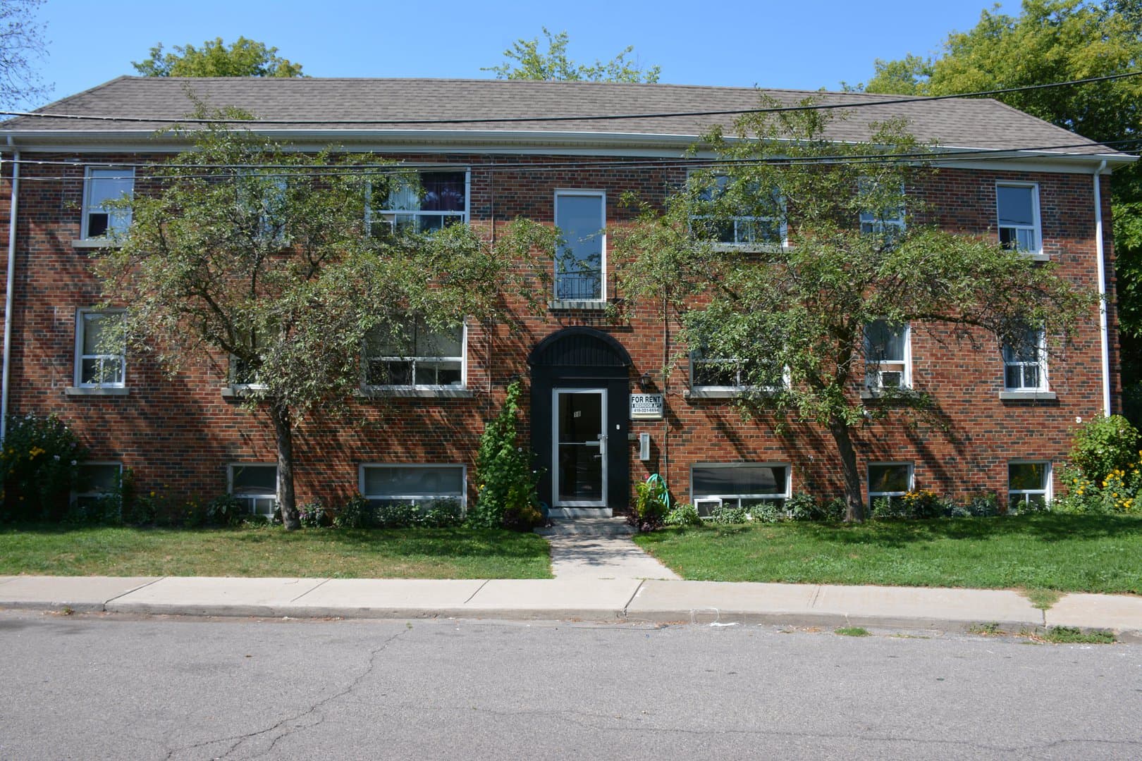 16 Fernwood Gardens