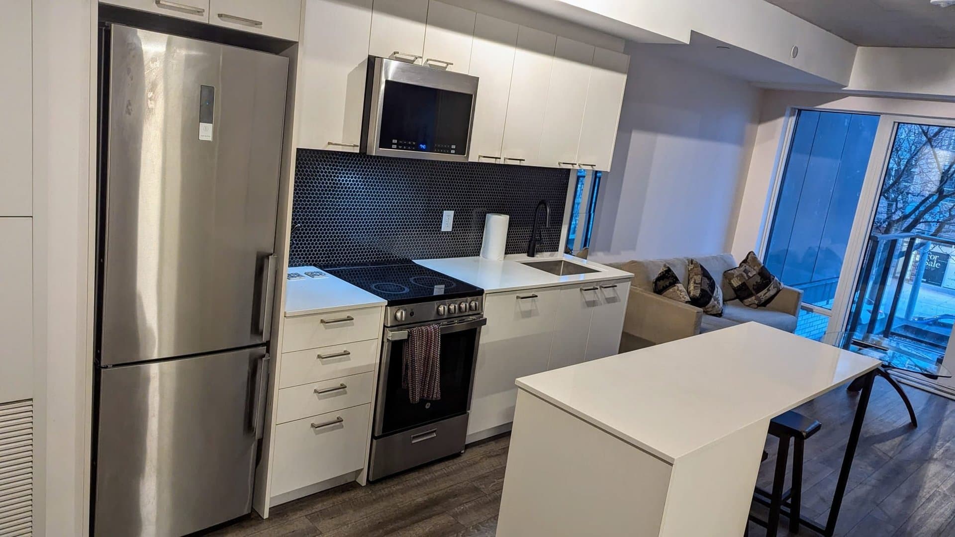 1808 Saint Clair Avenue West - Photo 4