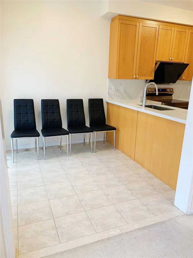 Wyper Square - Photo 4