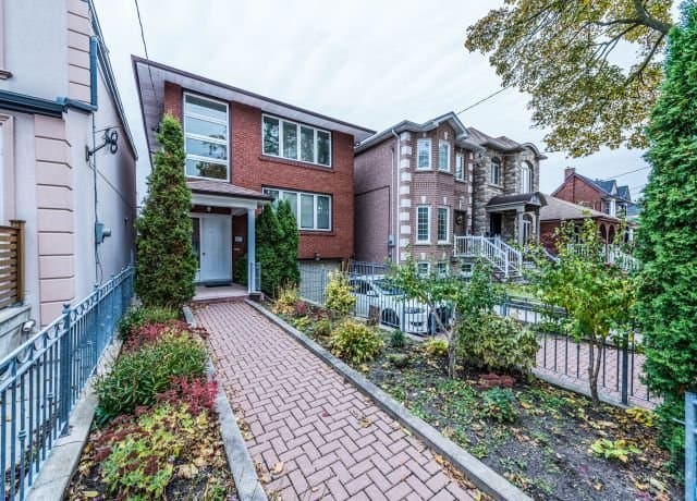 487 Salem Avenue North