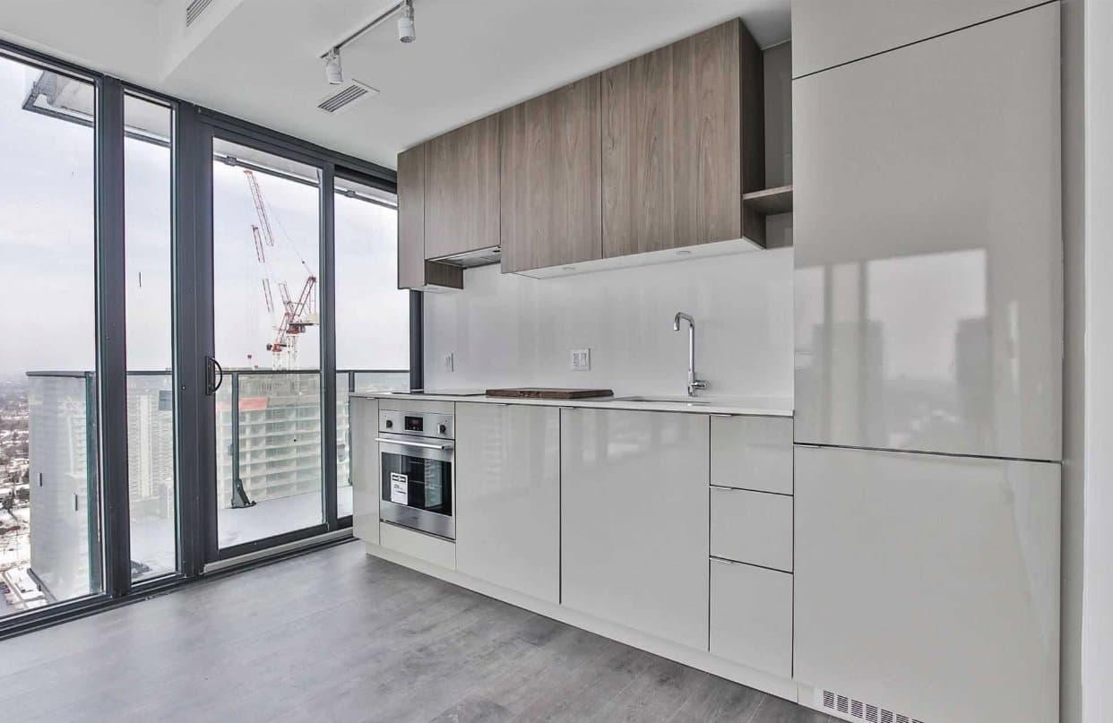 150 Redpath Avenue - Photo 4