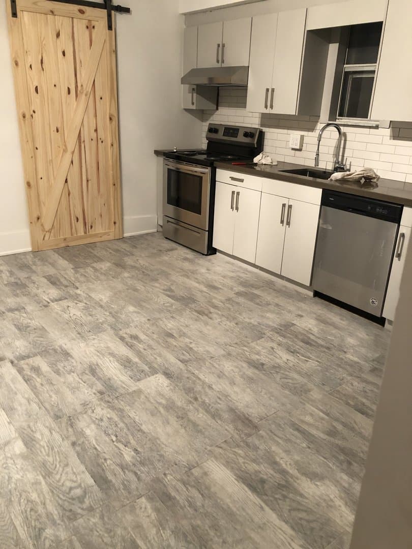 225 Grace Street - Photo 2