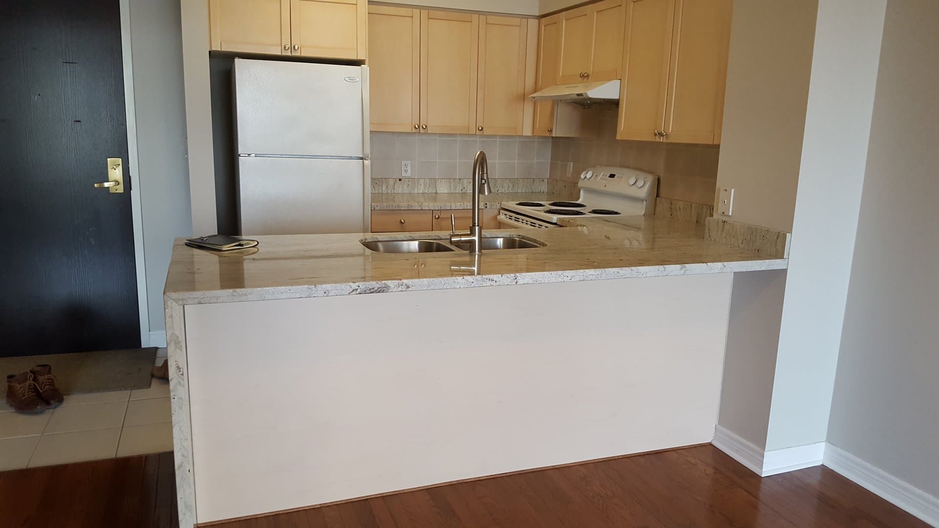 18 Parkview Avenue - Photo 3