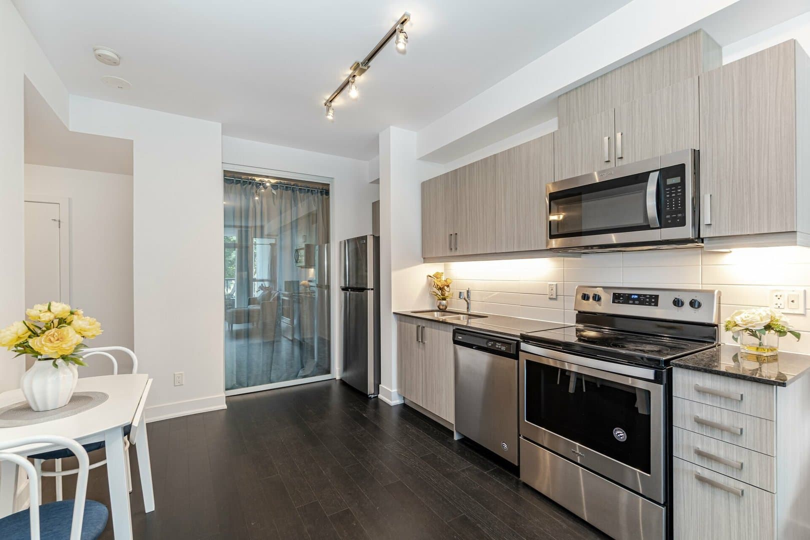 1486 Bathurst Street - Photo 4