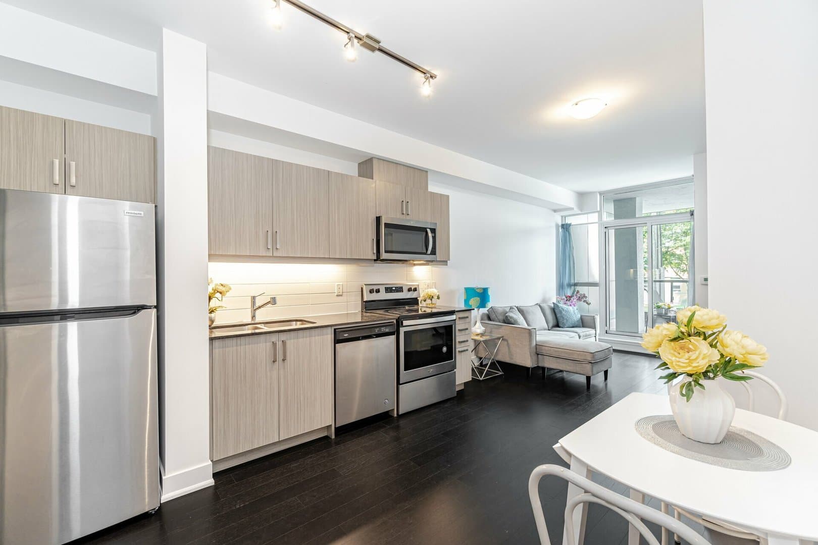 1486 Bathurst Street - Photo 3
