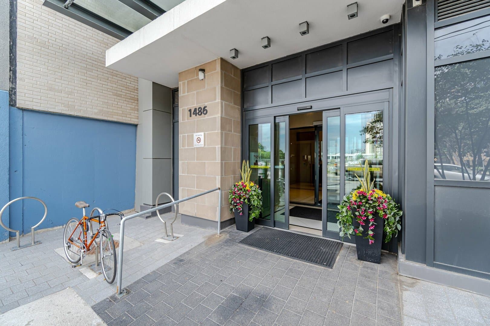 1486 Bathurst Street