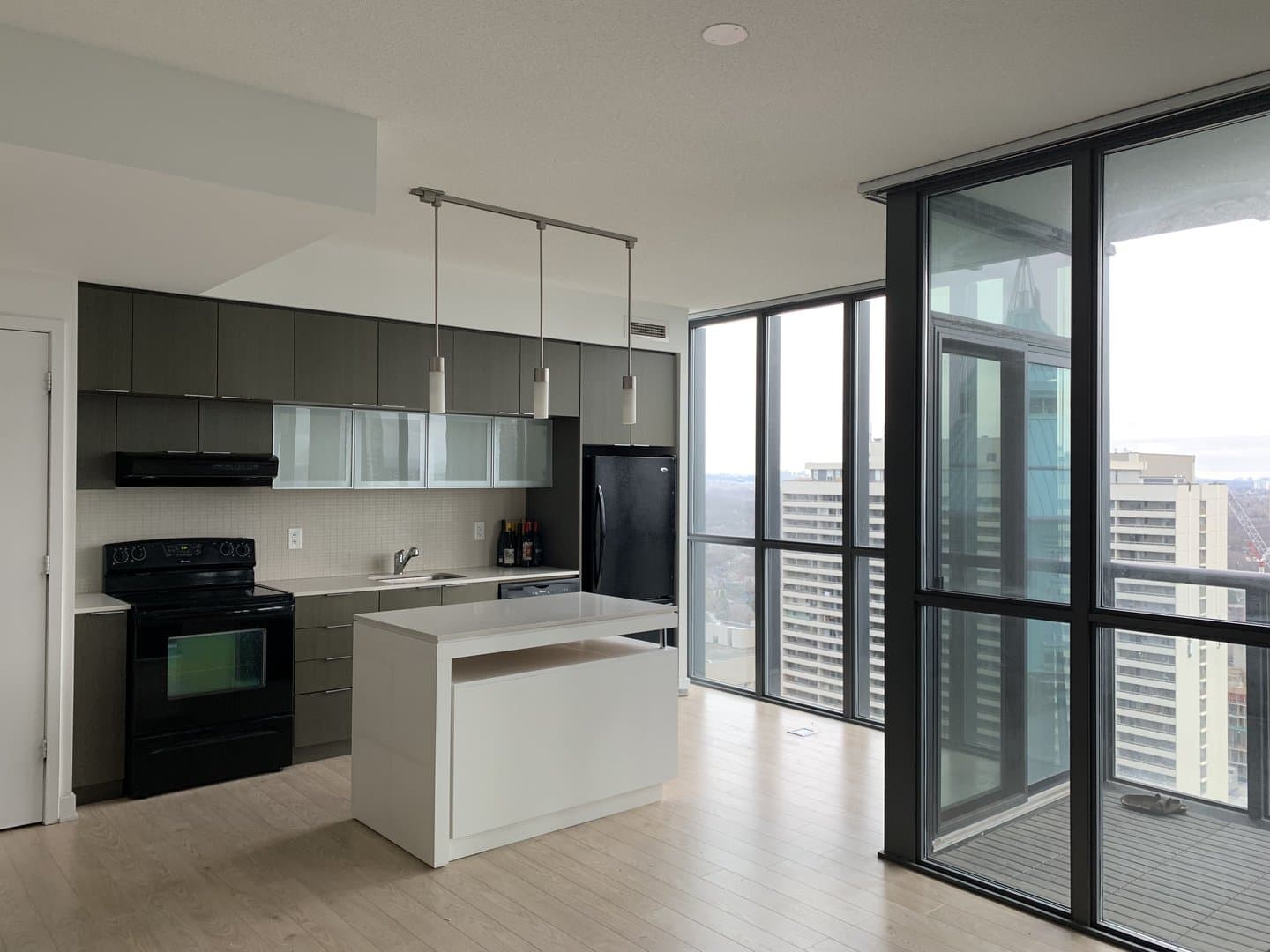 110 Charles Street East - Photo 1