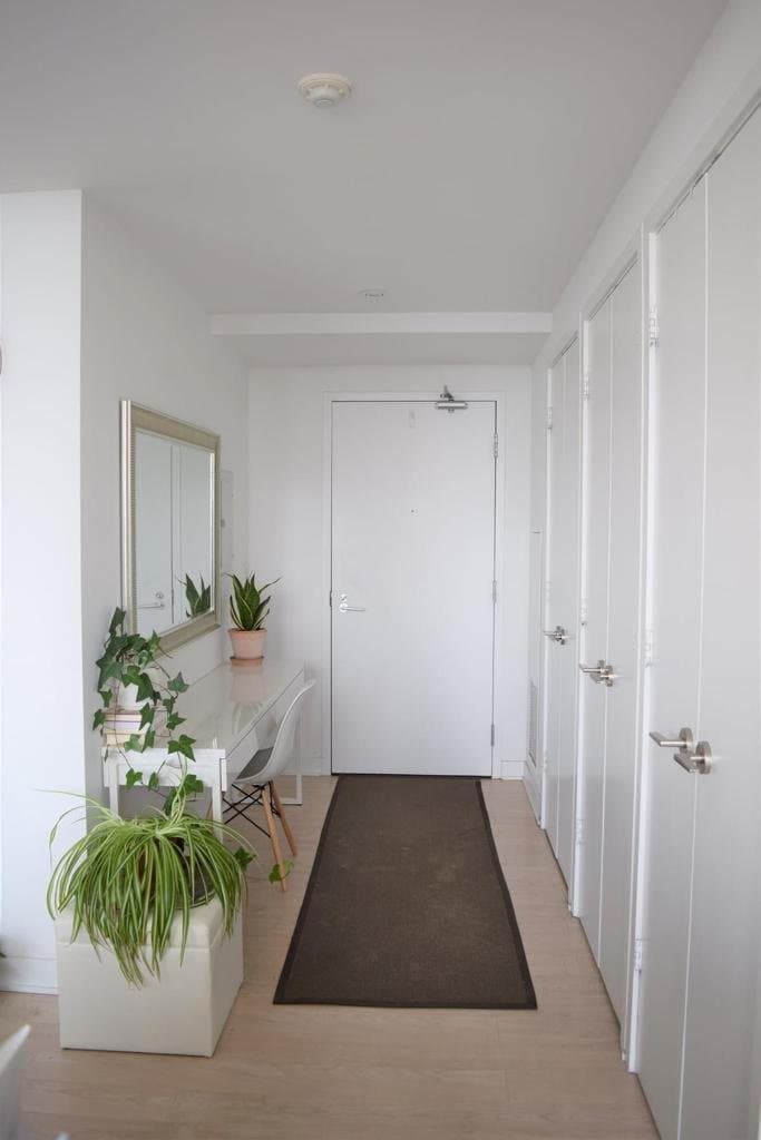 110 Charles Street East - Photo 4