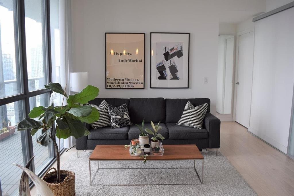 110 Charles Street East - Photo 3