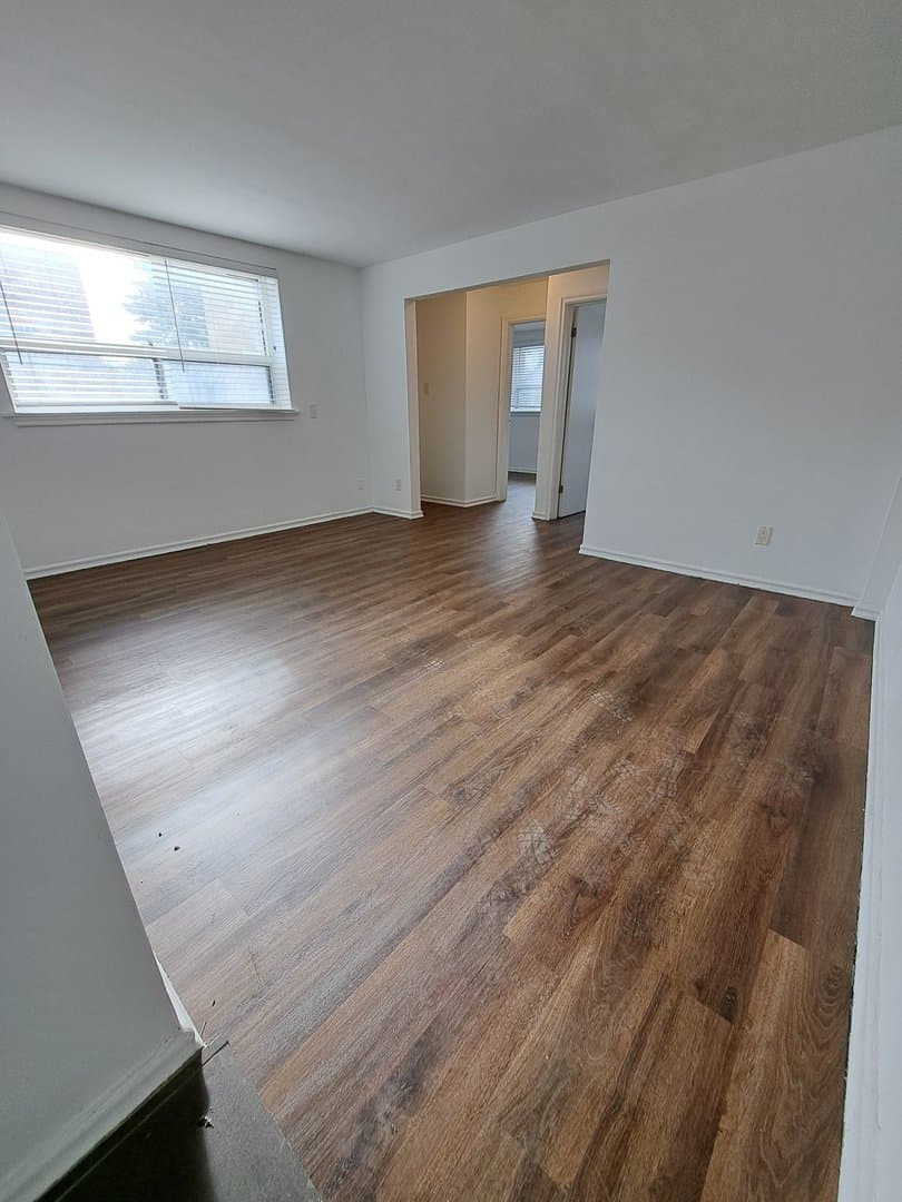 1047 Victoria Park Avenue - Photo 4
