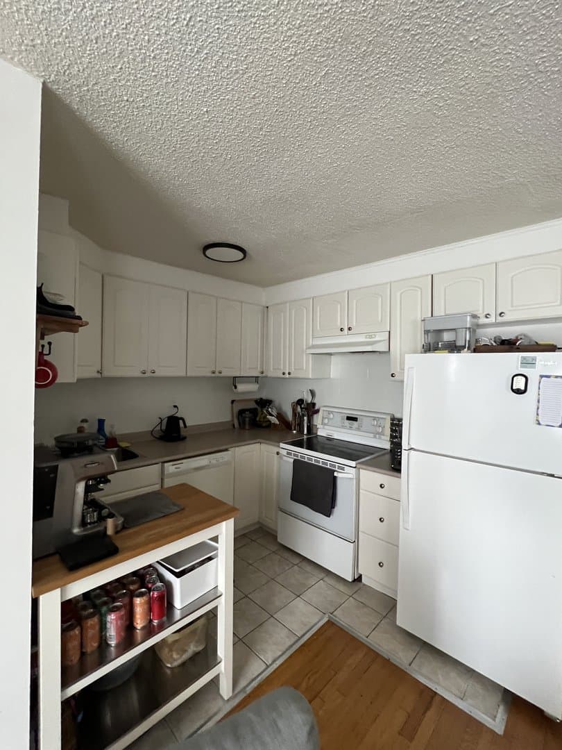 1836 Queen Street East - Photo 3