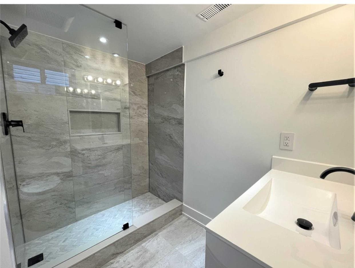 24 Dunraven Drive - Photo 2