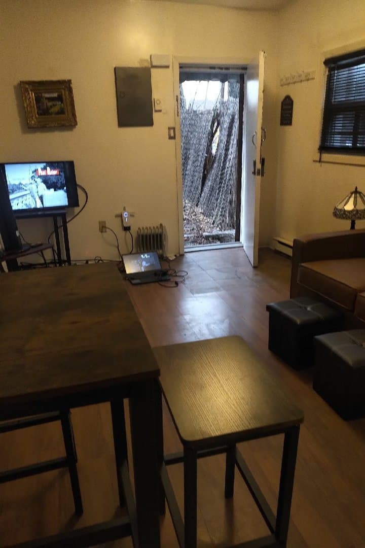 312 Indian Road Crescent - Photo 3