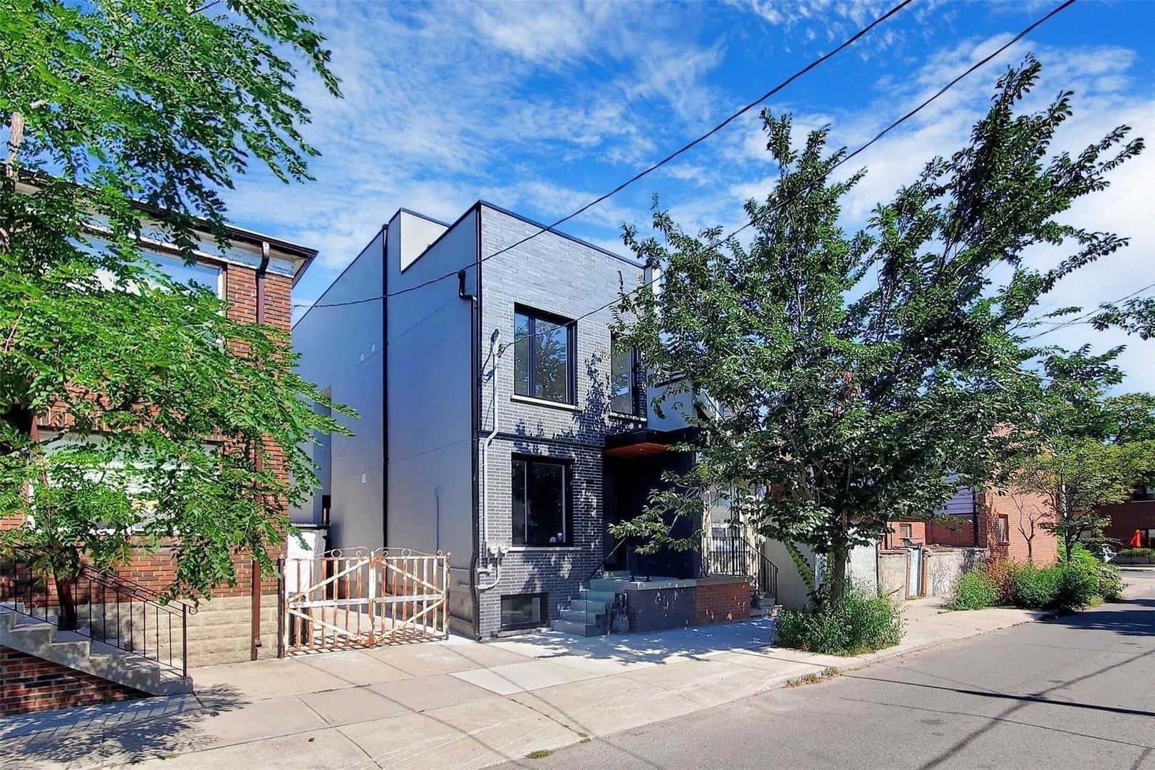 26 Henderson Avenue - Photo 2