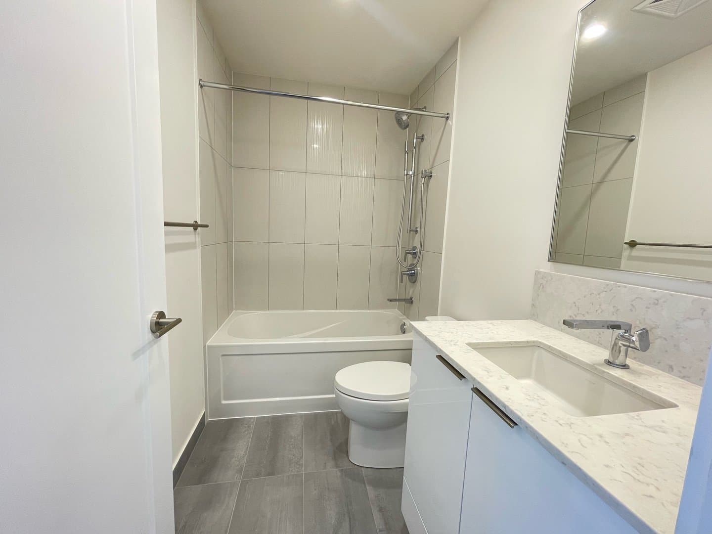 28 Freeland Street - Photo 3