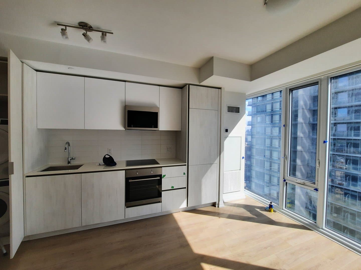 8 Widmer Street - Photo 4