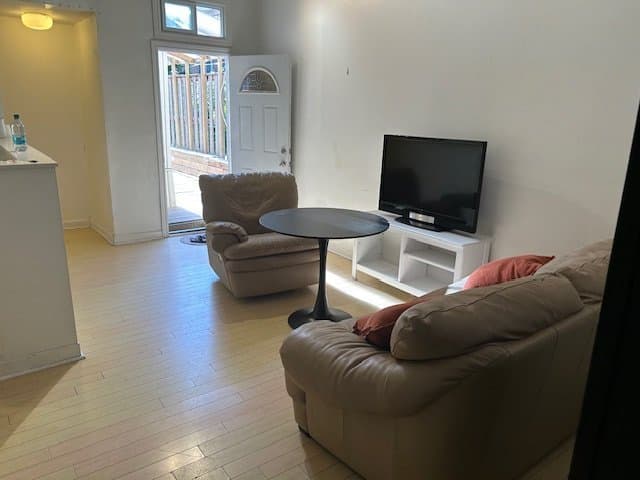 210 McCaul Street - Photo 2