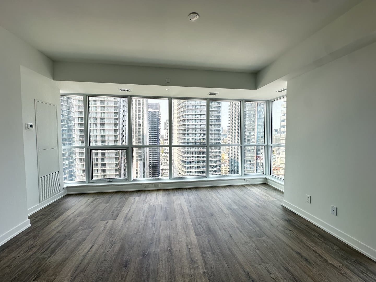 333 King Street West - Photo 1