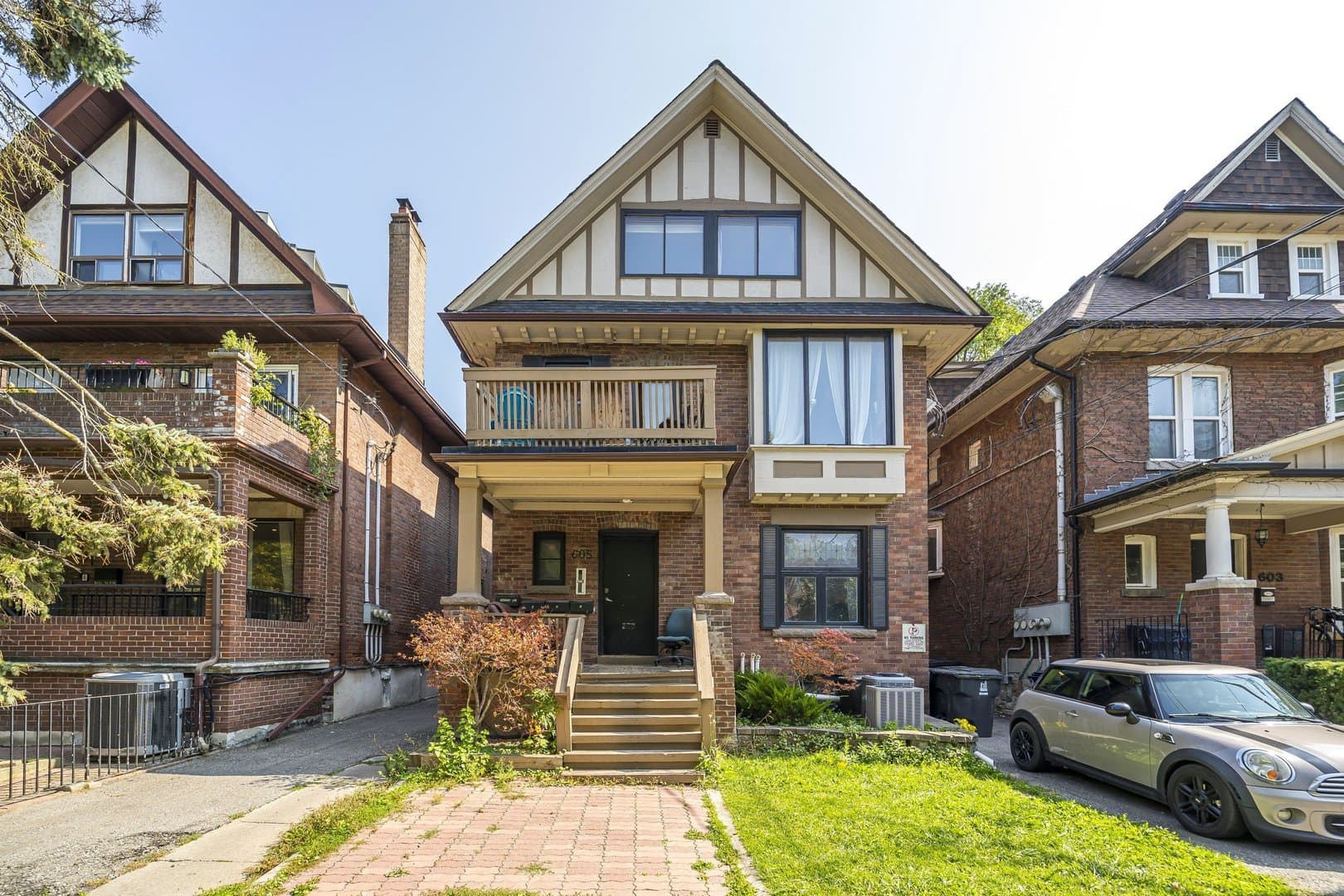 605 Huron Street - Photo 1