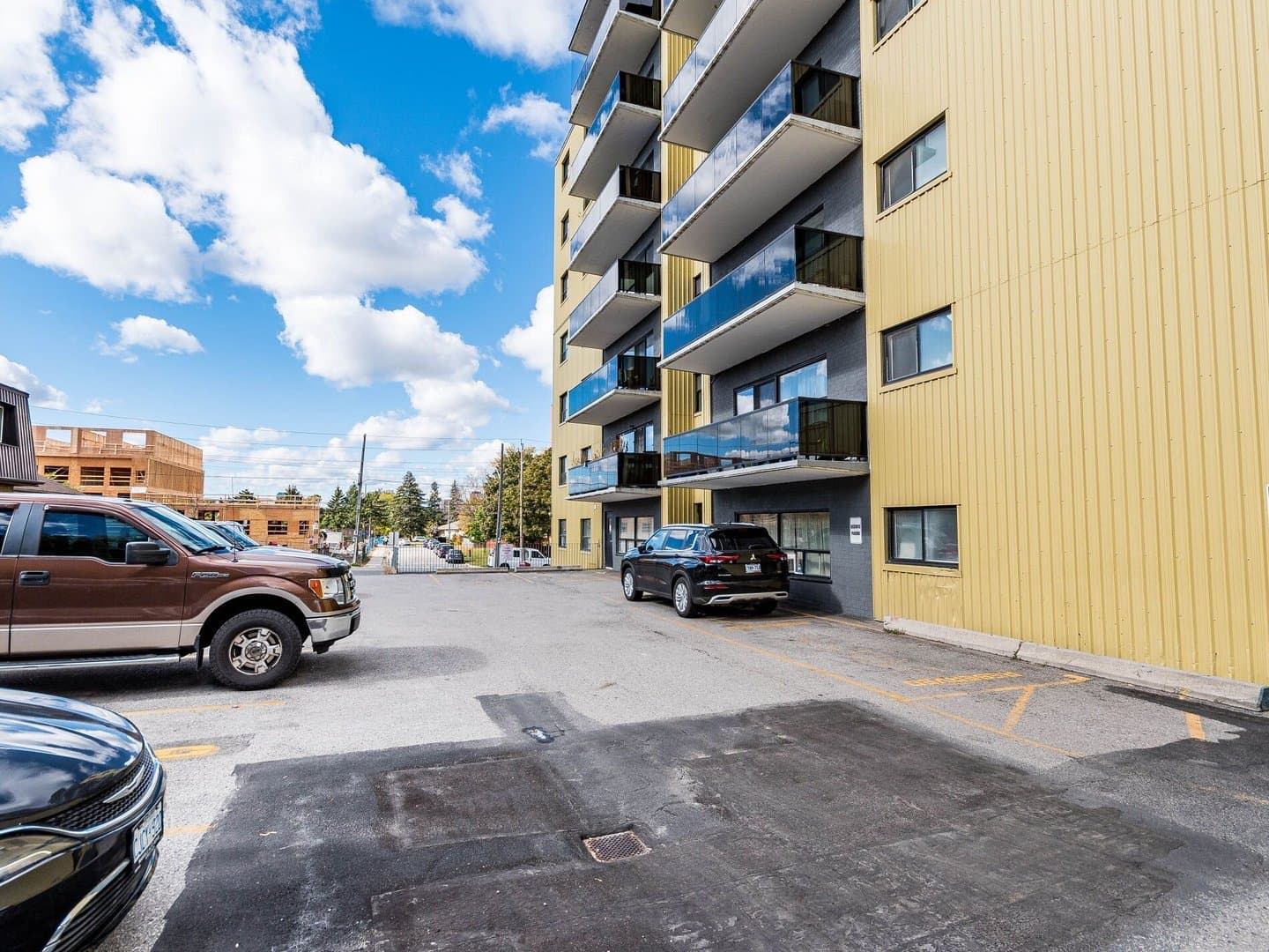 1651 Victoria Park Avenue - Photo 3