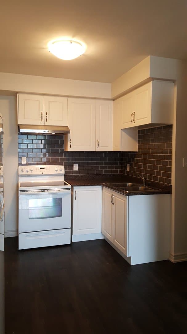 1799 Danforth Avenue - Photo 1