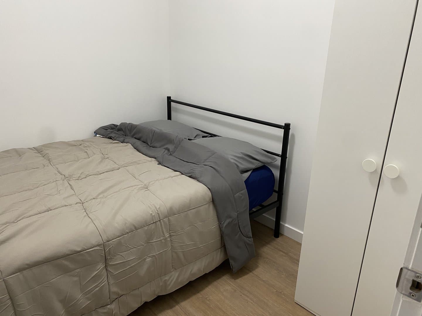 2385 Dundas Street West - Photo 4