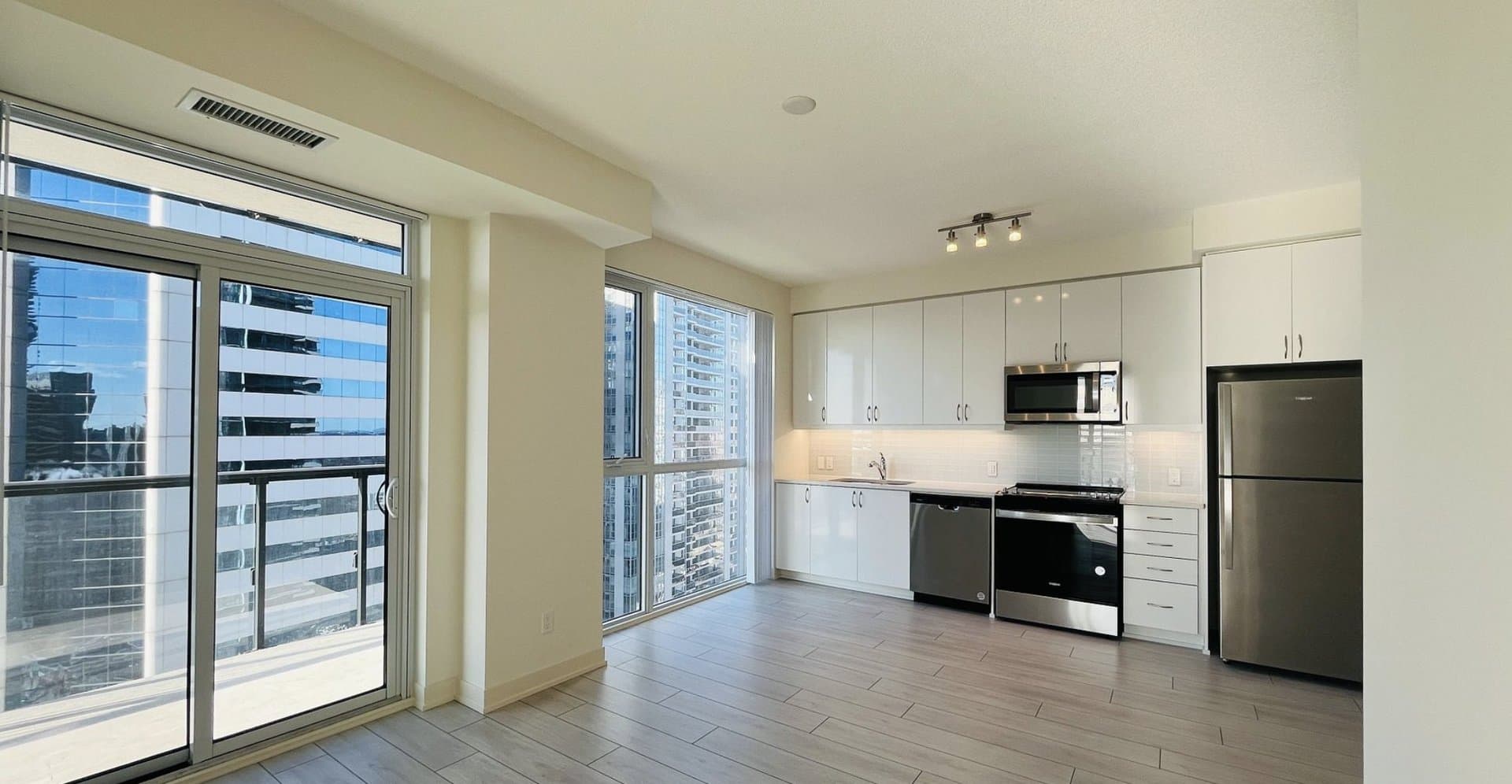 4955 Yonge Street - Photo 4