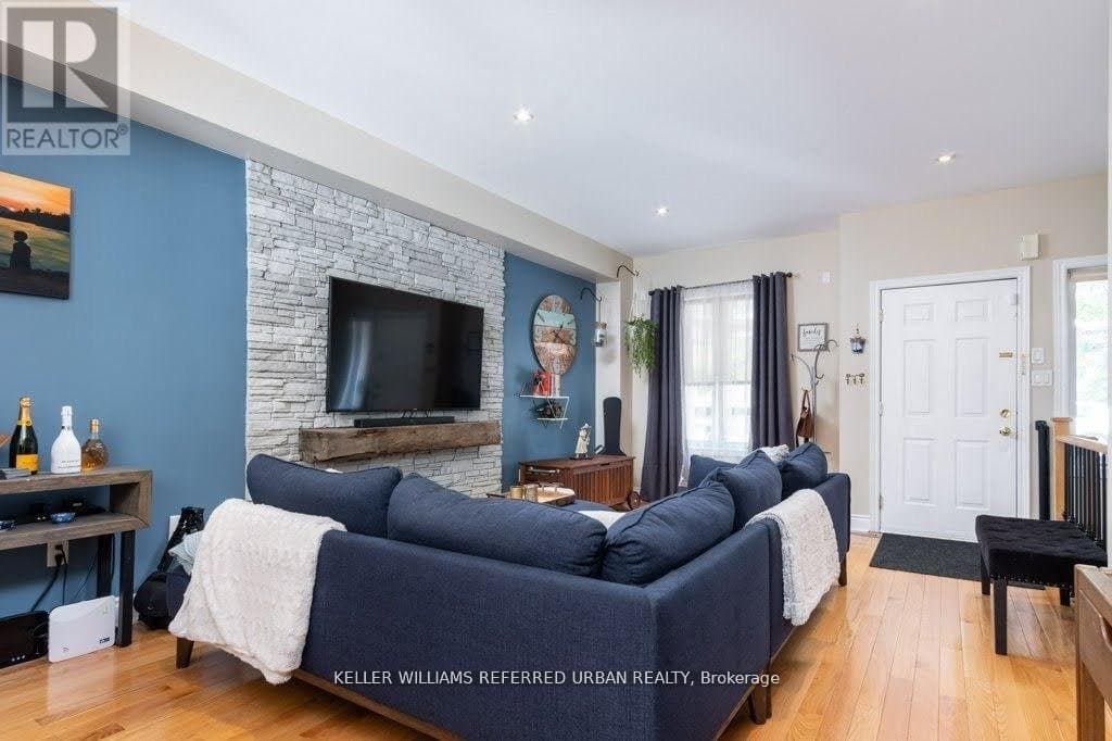 1315B Davenport Road - Photo 3