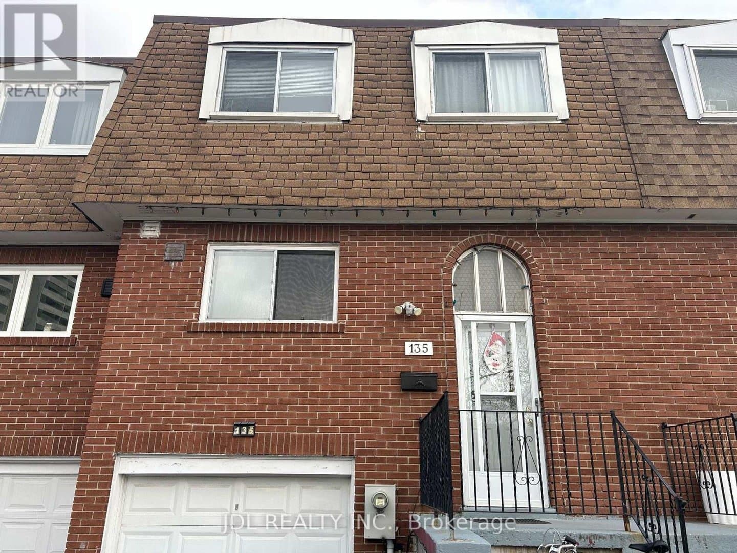 135 Corinthian Blvd Boulevard - Photo 1
