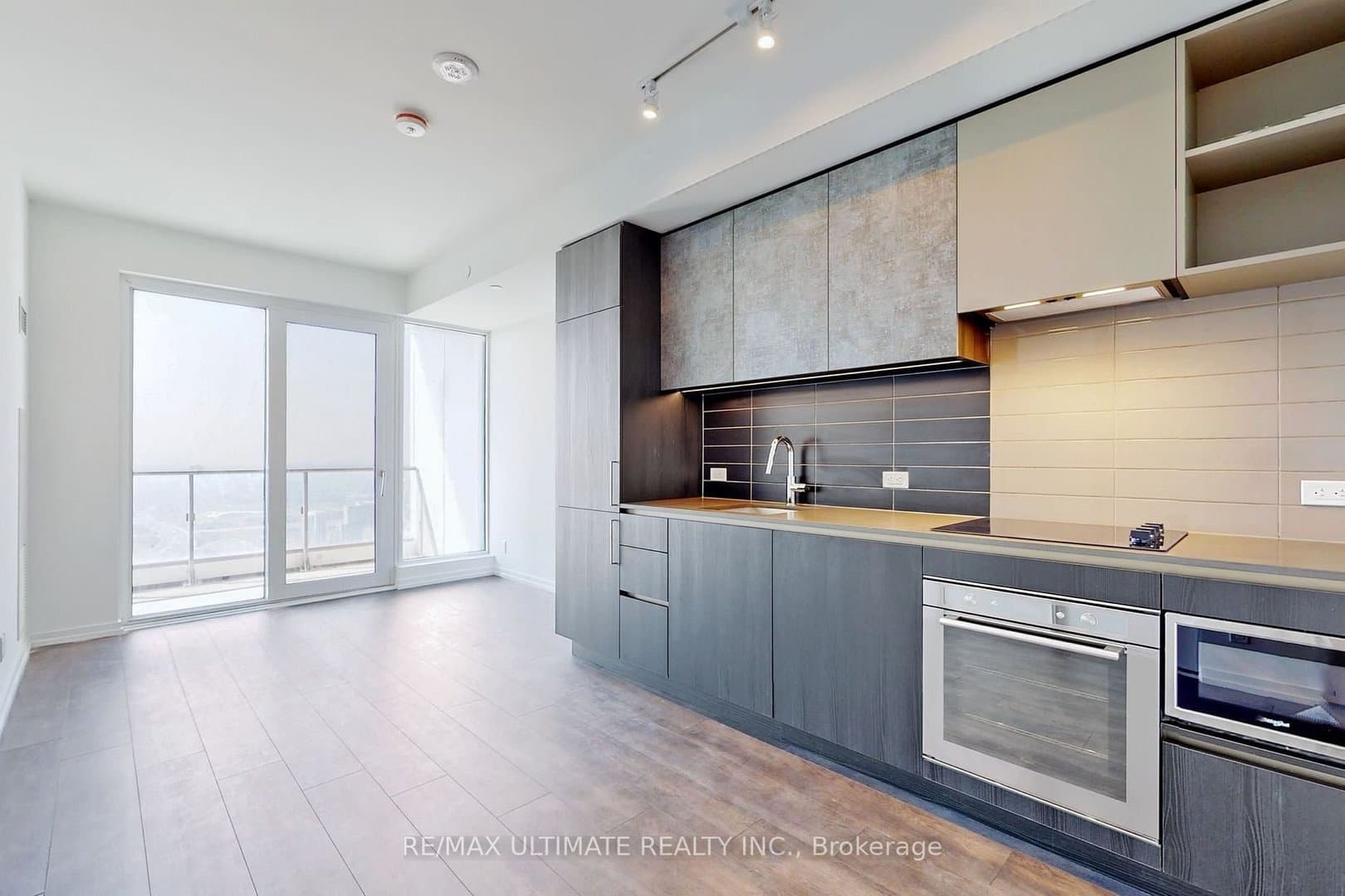 1000 Portage Parkway