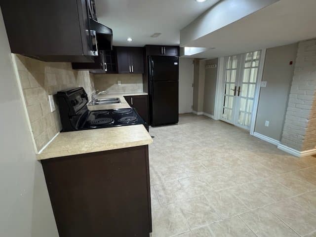 959 Runnymede Road - Photo 3