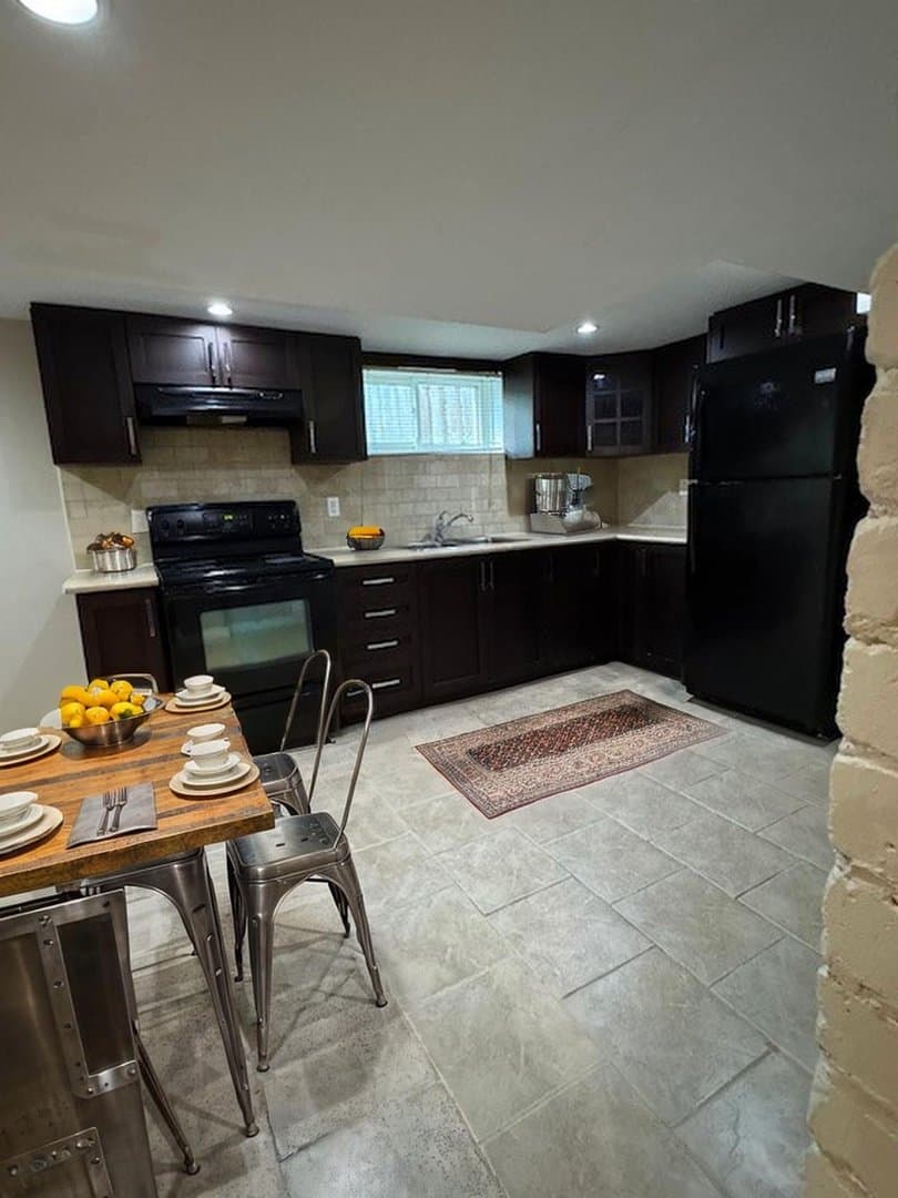959 Runnymede Road - Photo 2