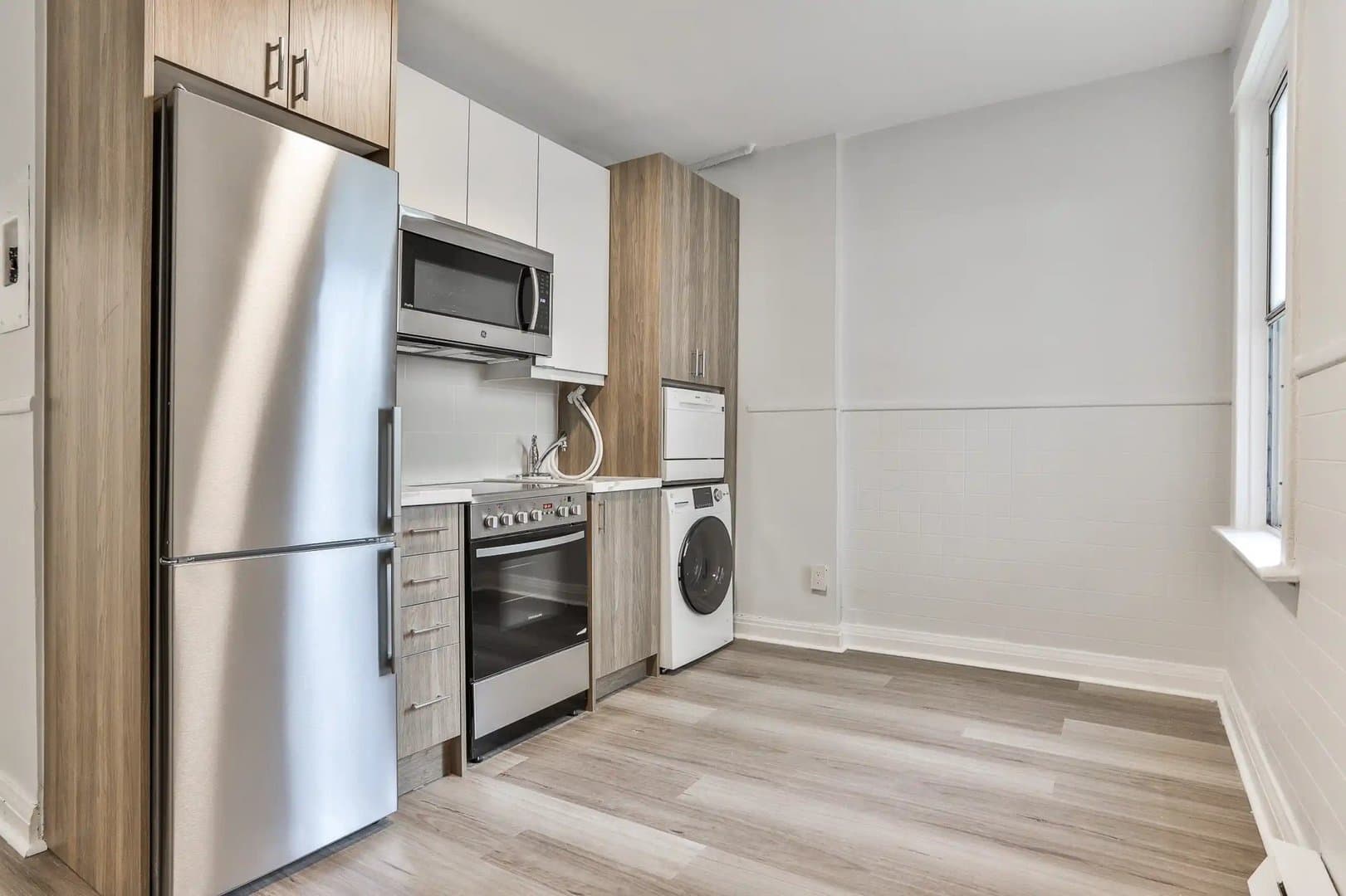 153 Vaughan Road - Photo 2
