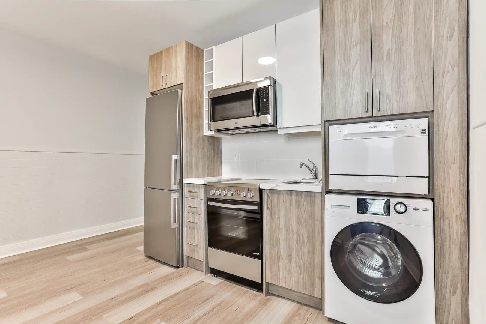 153 Vaughan Road - Photo 3