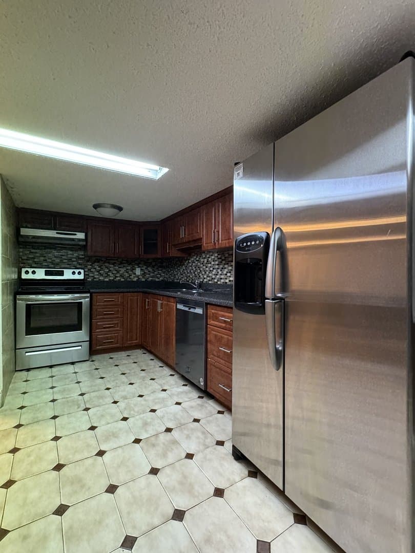 308 Nairn Avenue - Photo 2