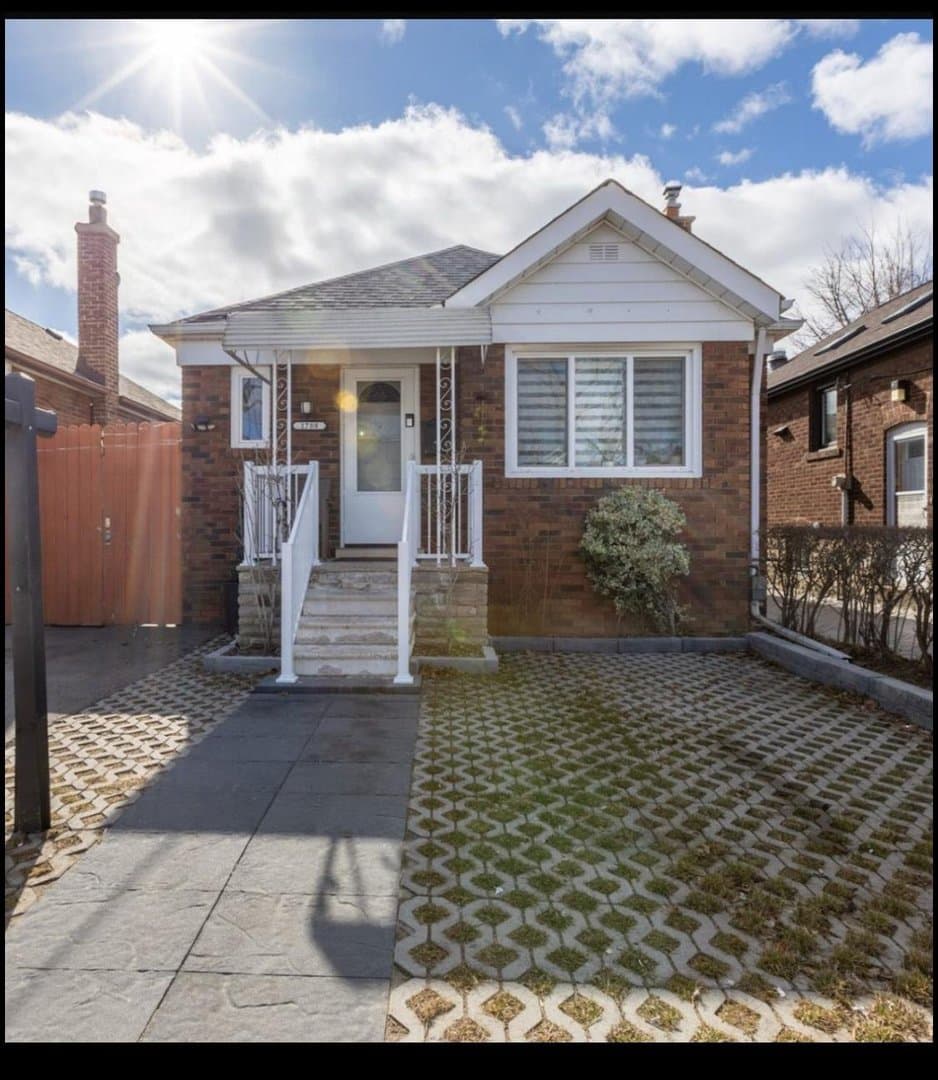 1788 Keele Street - Photo 1