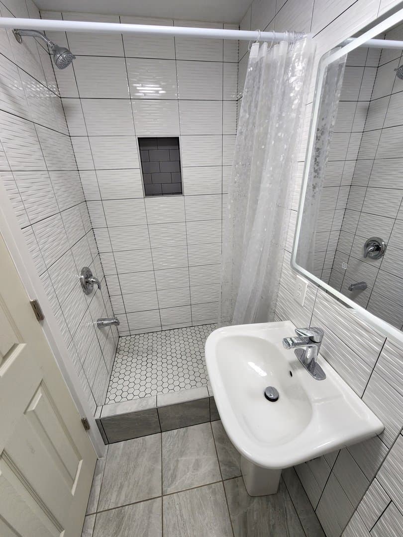 372 Northcliffe Boulevard - Photo 4