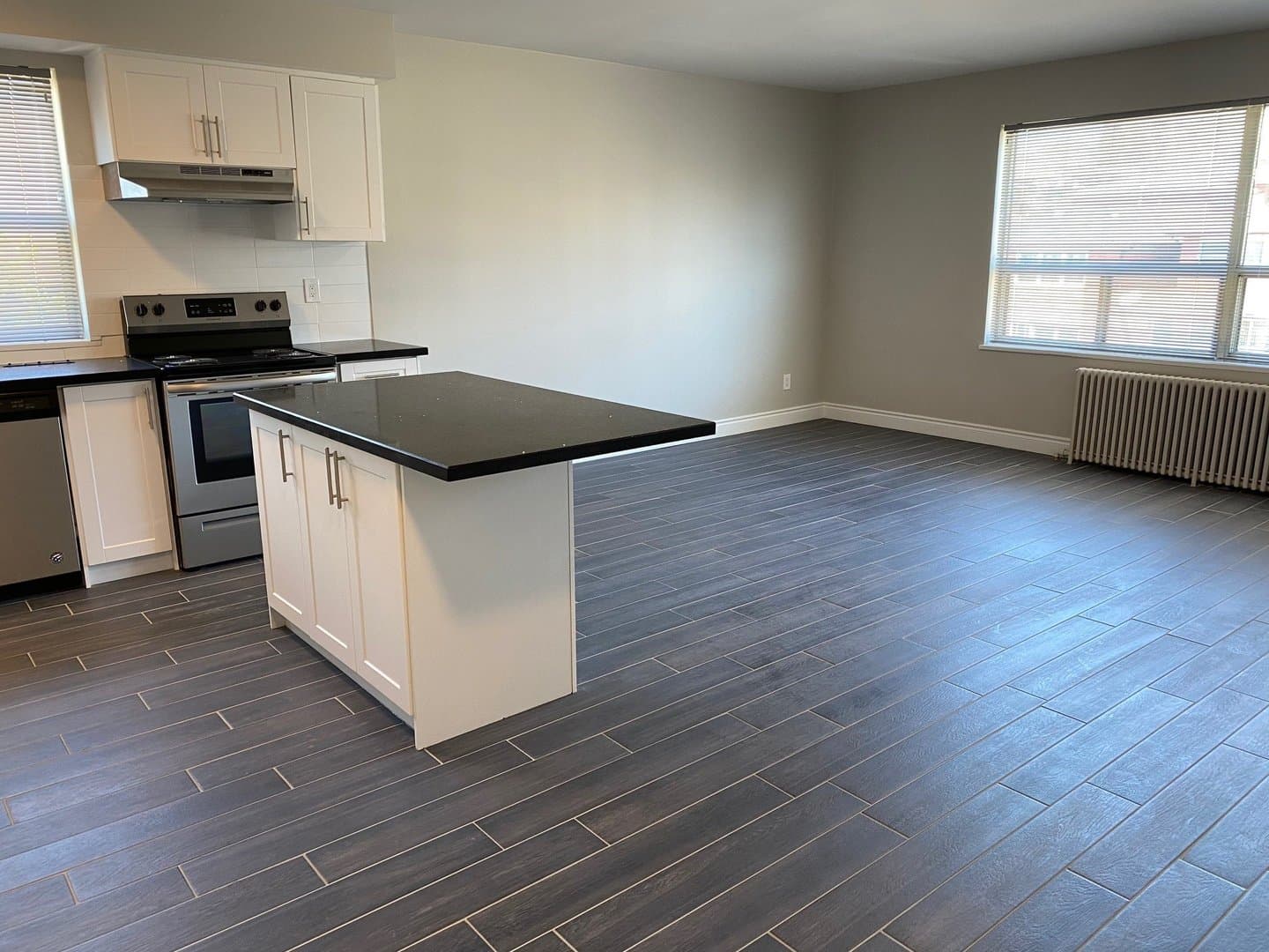 2558 Eglinton Avenue West - Photo 3