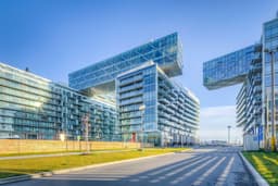 29 QUEENS QUAY E
