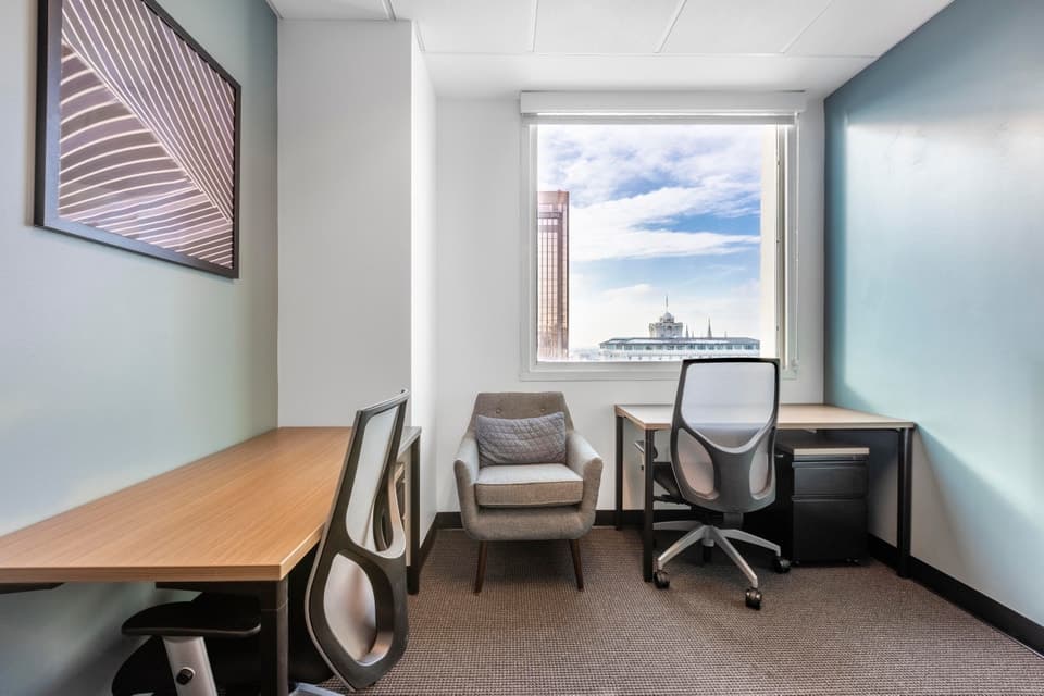1 Dundas Street West, Toronto, ON, M5G 1Z3