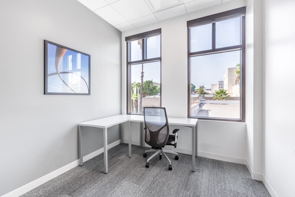 320 Bay St, Toronto, ON, M5H 4A6