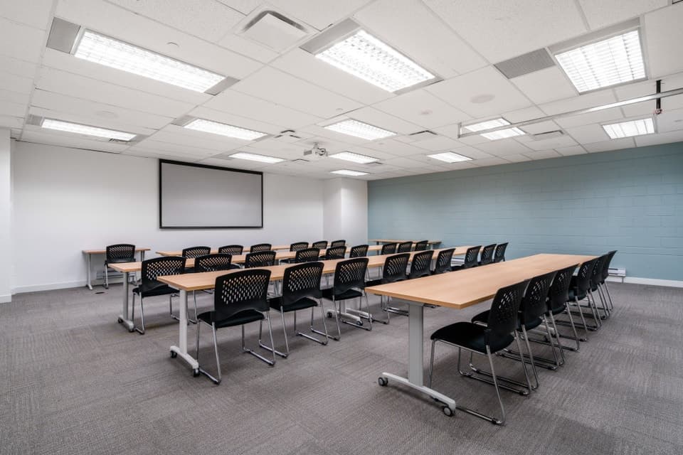 325 Front Street West, Toronto, ON, M5V 2Y1