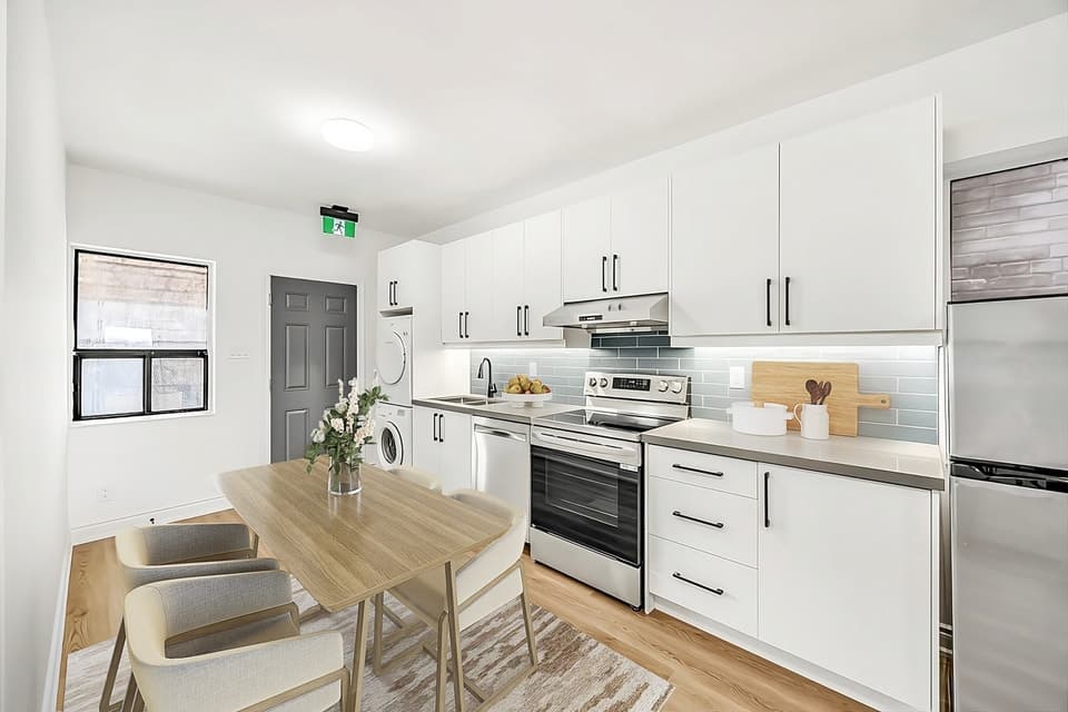 630 Vaughan Rd, Toronto, ON, M6E 2Y3