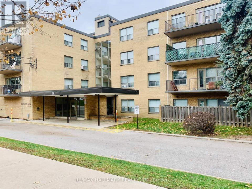 - 28 UPPER CANADA DRIVE, Toronto (St. Andrew-Windfields), ON, M2P1R9