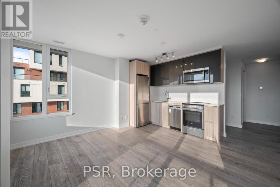 - 3100 KEELE STREET, Toronto (Downsview-Roding-CFB), ON, M3M0E1