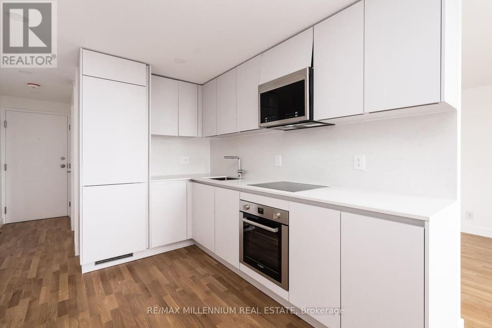 - 800 RICHMOND STREET W, Toronto (Trinity-Bellwoods), ON, M6J3N8
